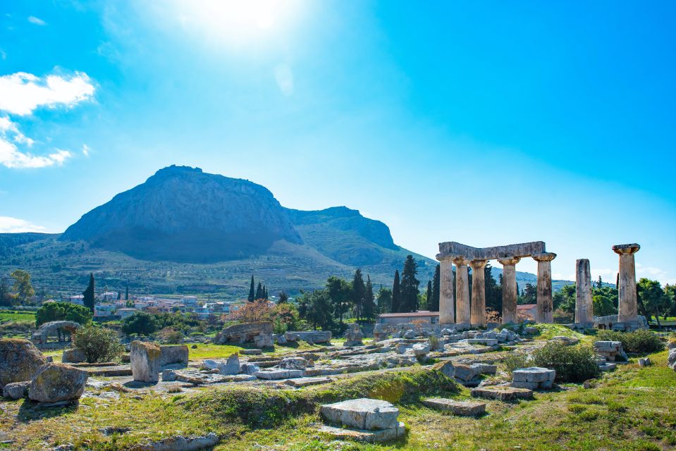 Ancient Corinth: Audiovisual self-guided tour with AR & 3D representations
